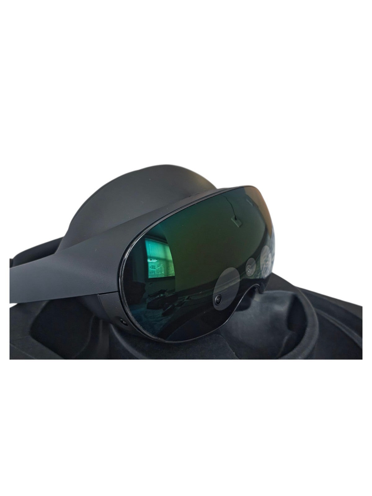 Meta Quest Pro VR Headset 256GB + Controllers, Wireless Dock, Additional Add Ons