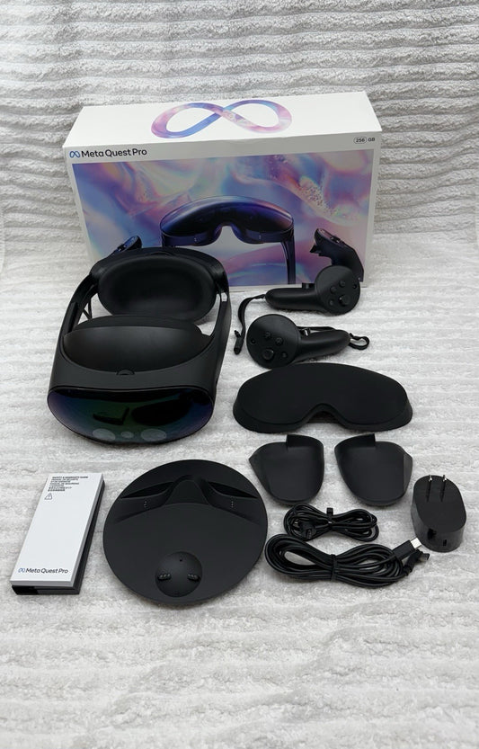 Meta Quest Pro 256GB VR Headset + 2 Controllers Black Excellent