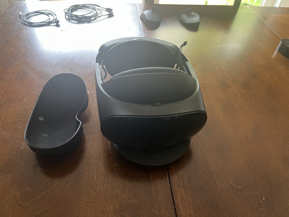 Complete Meta Quest Pro 256GB Kit w/ Controllers, Dock, and Travel Case