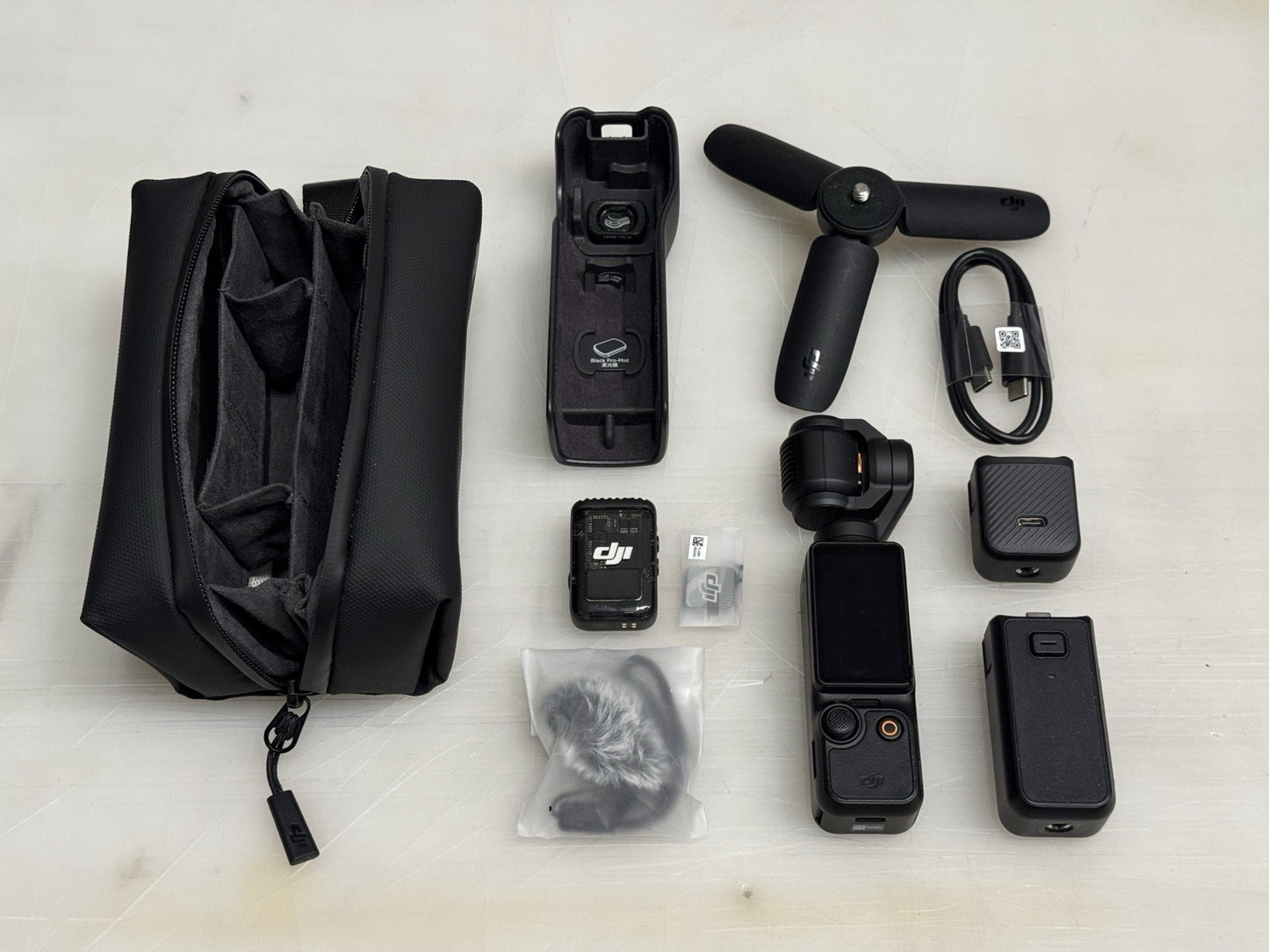DJI Osmo Pocket 3 CAPTURE MORE COMBO Gimbal Stabilizer Camera NEW VLOGGER BUNDLE