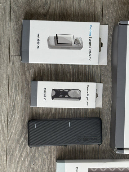 Insta360 X5, Essentials Bundle, 2 Battties in Excellent condition