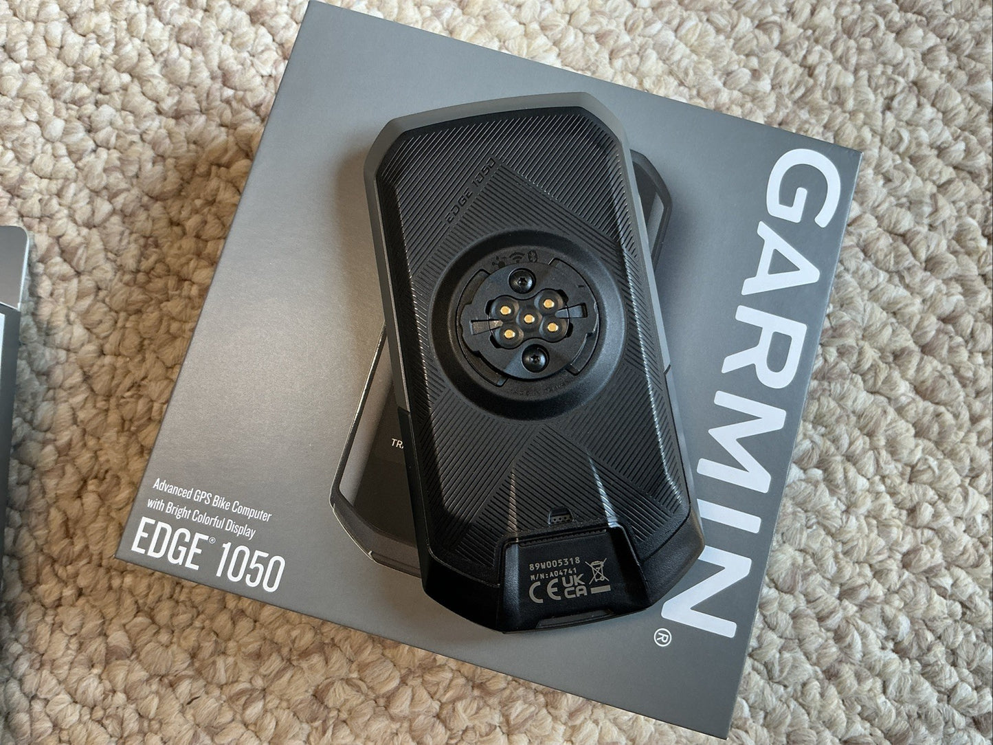 Garmin Edge 1050 bike computer With OEM Silicone Case