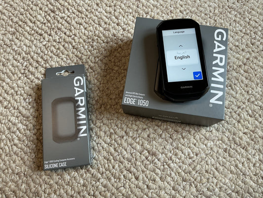 Garmin Edge 1050 bike computer With OEM Silicone Case